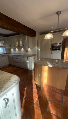 Cream shaker kitchen - kitchen, units